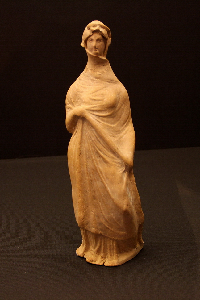 Tesori Albania_A_15.JPG - Figura femminile - Argilla - Apollonia (Fier), III secolo d.c.